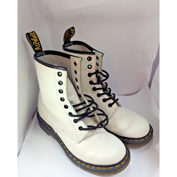 Dr. Martens 8 Smooth Leather Combat Boots White 11821 - Picture 1 of 4